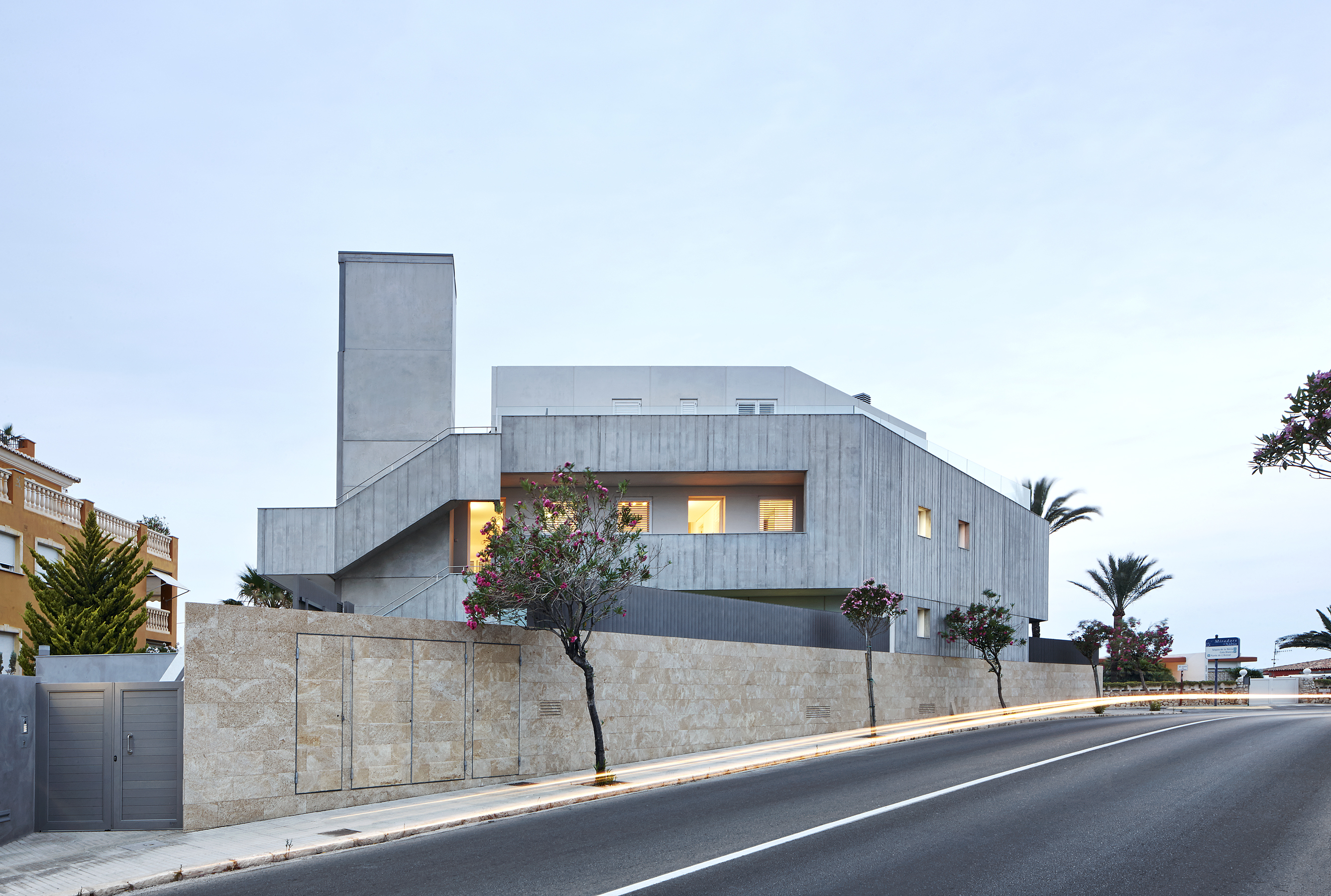 EDIFICIO DE 4 VIVIENDAS. JÁVEA. AVDA LIBERTAD, 58